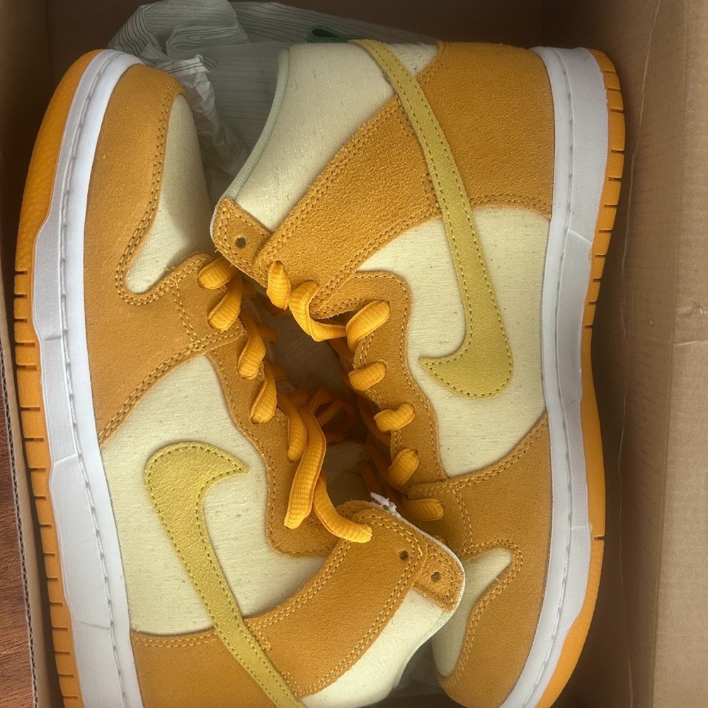 Nike Dunk Sb Pineapple- new